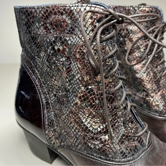 DORKING BY FLUCHOS | BRISDA SNAKE LACE PRINT HEEL BOOTS - Picture 4 of 14